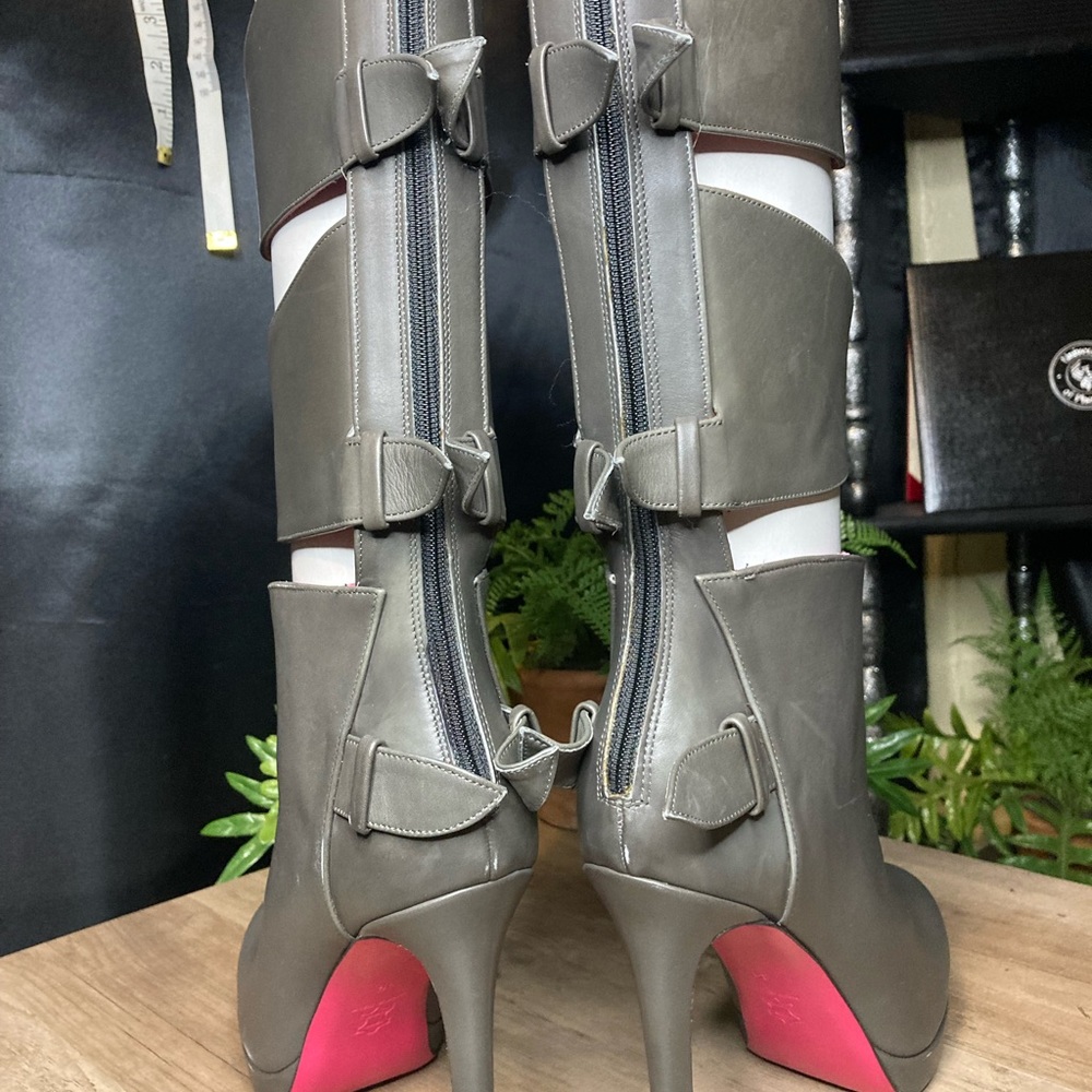 New Alexandria Torissi Italian Leather Gray Boots! - Picture 2 of 5